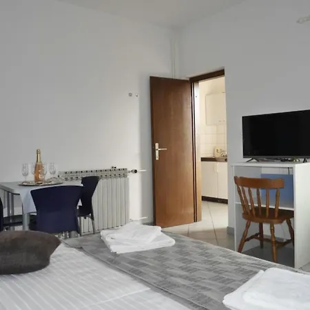 Seaside Apartment Dugi Rat